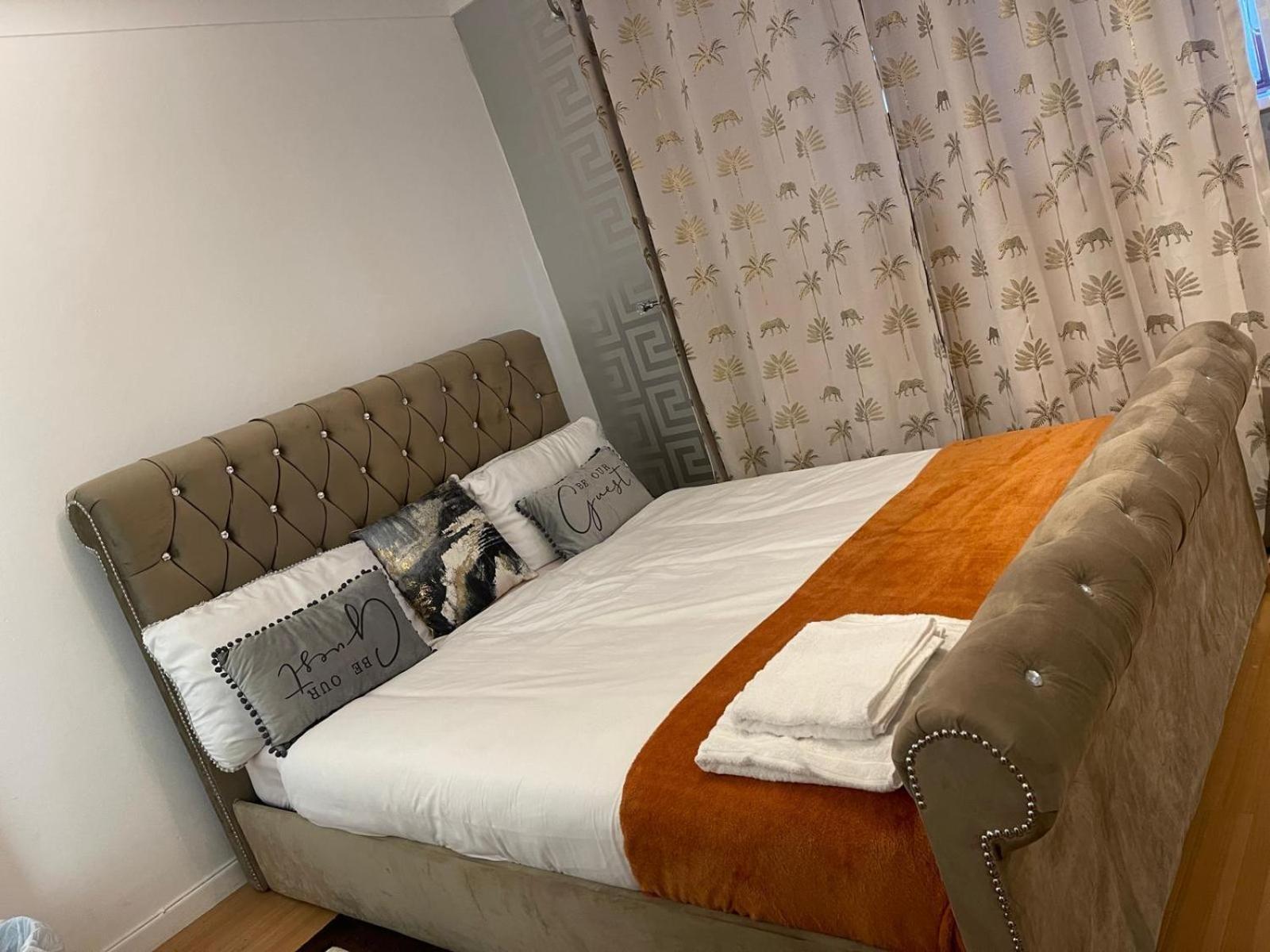 Basildon 3 Bedroom - Free Parking Private Garden Экстерьер фото